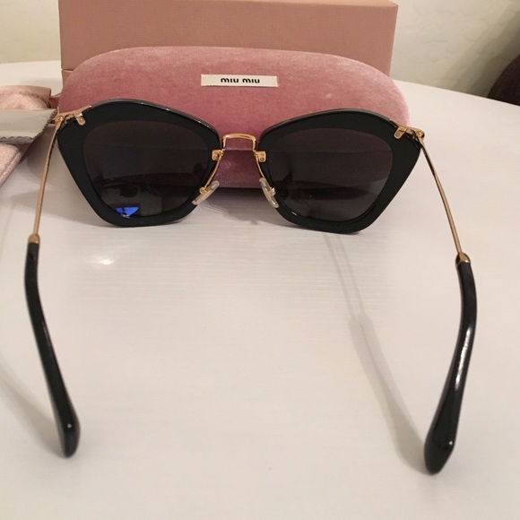 SOLD🌺🌺🌺Miu Miu Sunglasses 🕶 NWOT - Picture 3 of 7